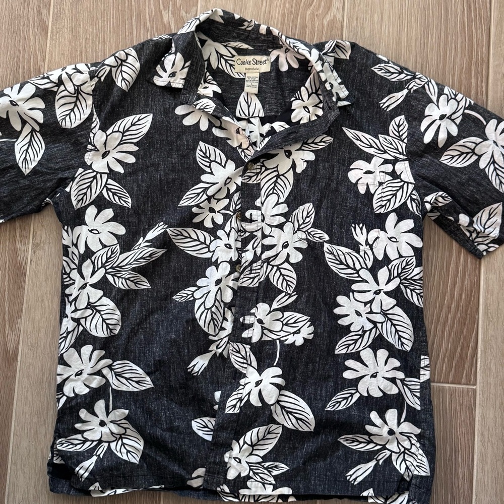 Cookie Street Men's Black & White Floral Button-Down Shirt